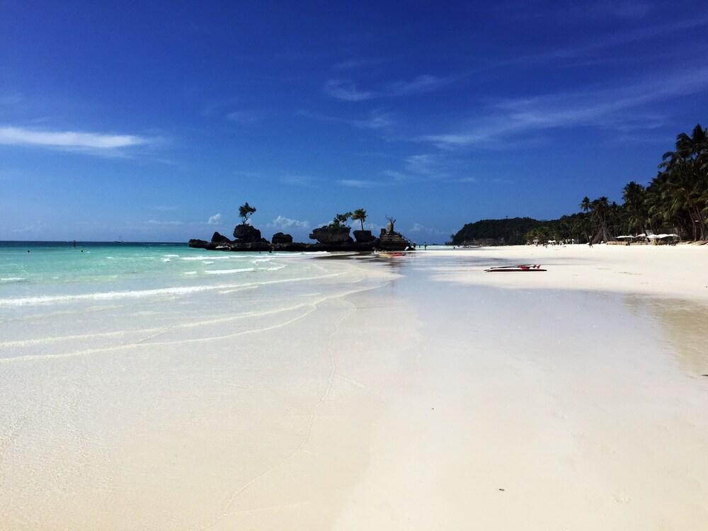Reef Retreat Resort Balabag  Ngoại thất bức ảnh